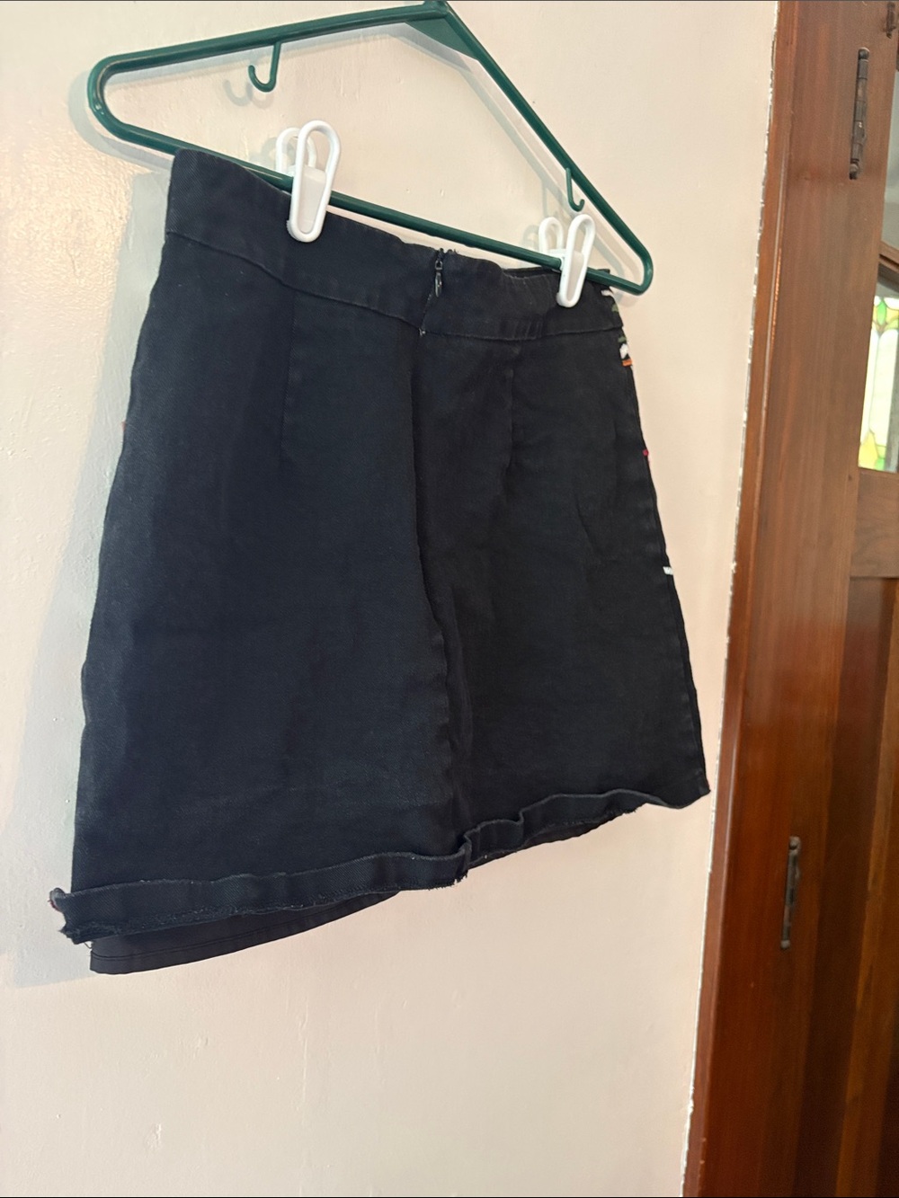emory park Black Mini Skirt with Multicolor Floral Embroidery Size Medium - Picture 8 of 9